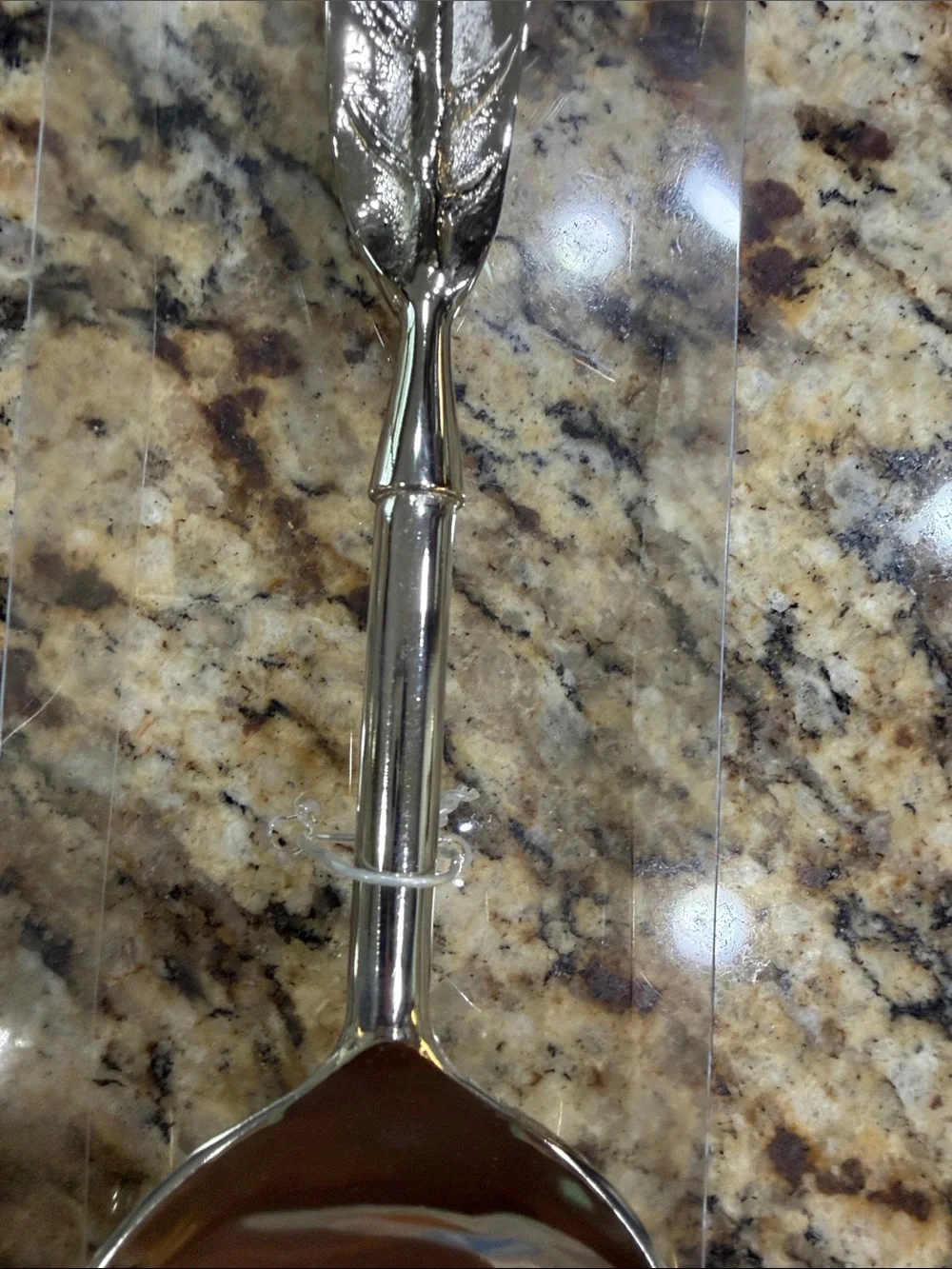 NEW IN PKG Salad Tong Set with Leaf Handles